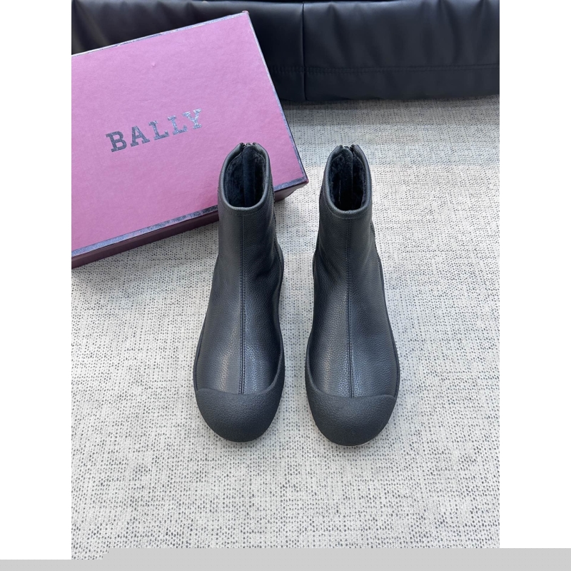 B**rry boots